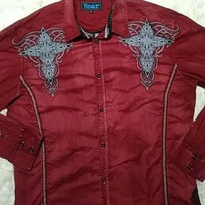 Signature Roar by Buckle button down shirt